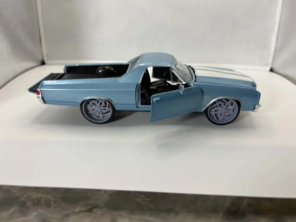 New Ray 1970 Chevrolet El Camino SS 1:25 Scale Diecast Model Car